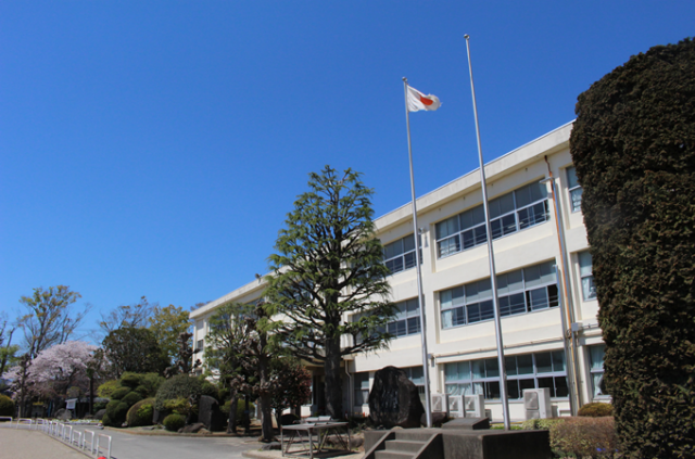 学校外観（府中小）